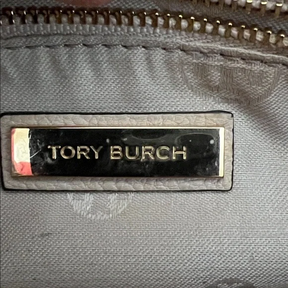 Tory Burch Harper Leather Crossbody Bag 
Bedrock color.  EUC GOLD IN STRAP - Picture 2 of 14